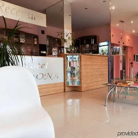 арт симона Хотел