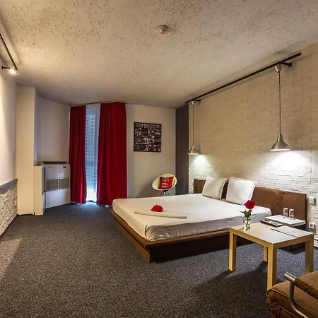 Art Simona Отель