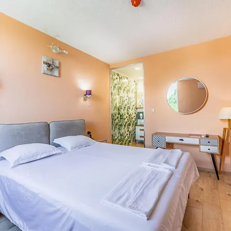 Art Simona Hotel 3*