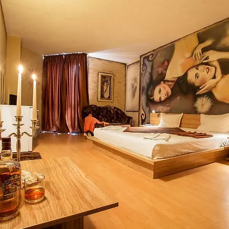 Art Simona Hotel 3*